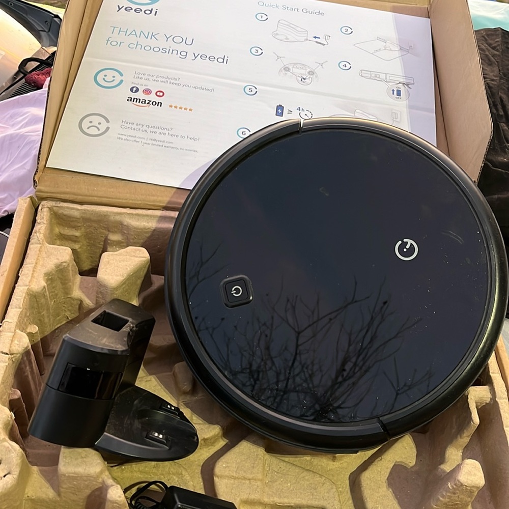 Yeedi cleaning robot
